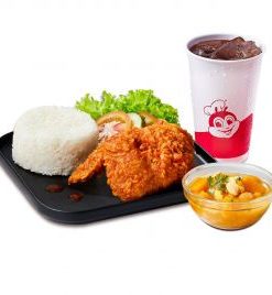 1 CƠM GÀ SỐT CAY + 1 SOUP BÍ ĐỎ + 1 NƯỚC NGỌT